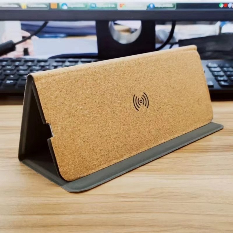 Efficient Phone Stand Included - đánh giá và giá Mouse Charging Pad